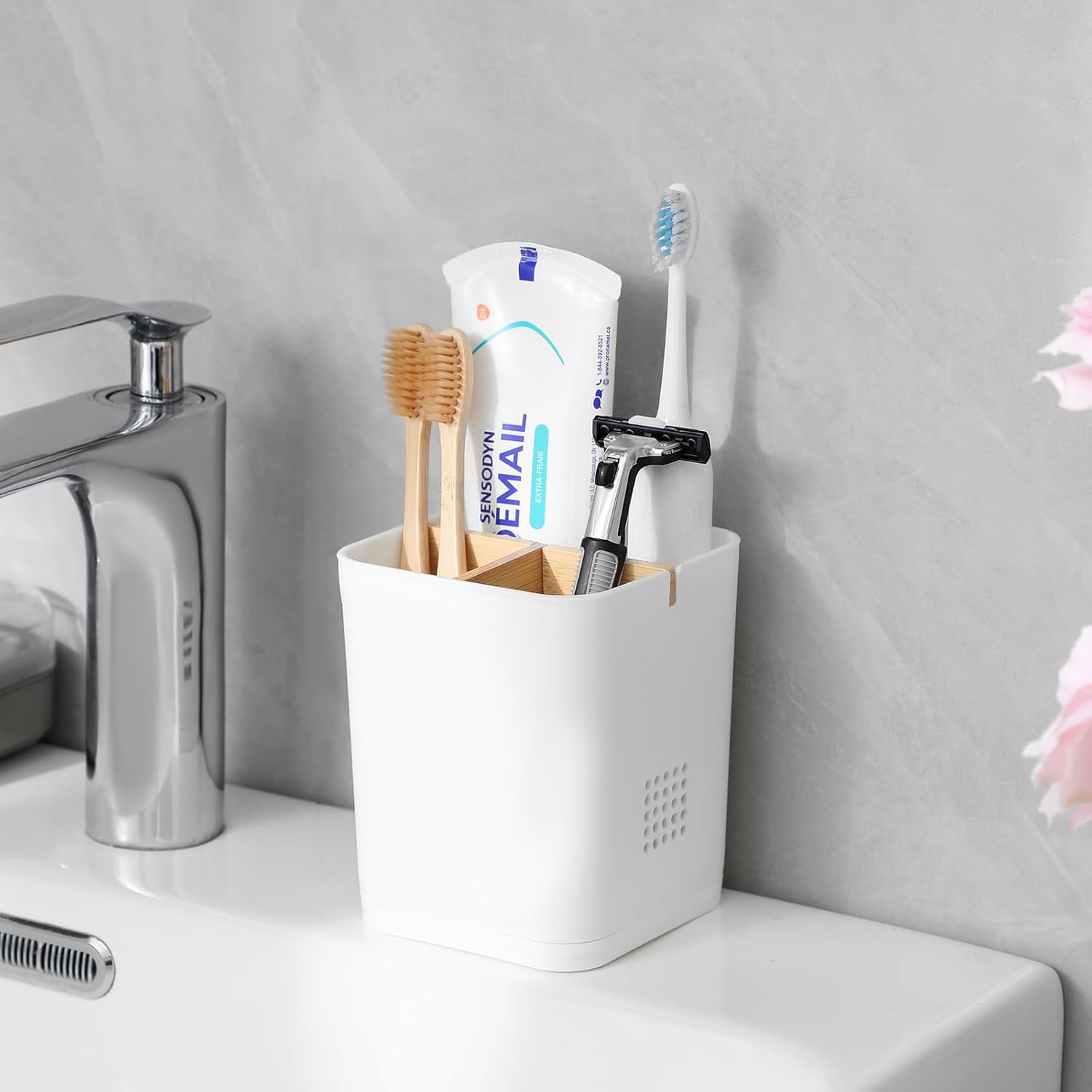 Heagoale 3 Slots Electric Toothbrush Holder with Bamboo Dividers