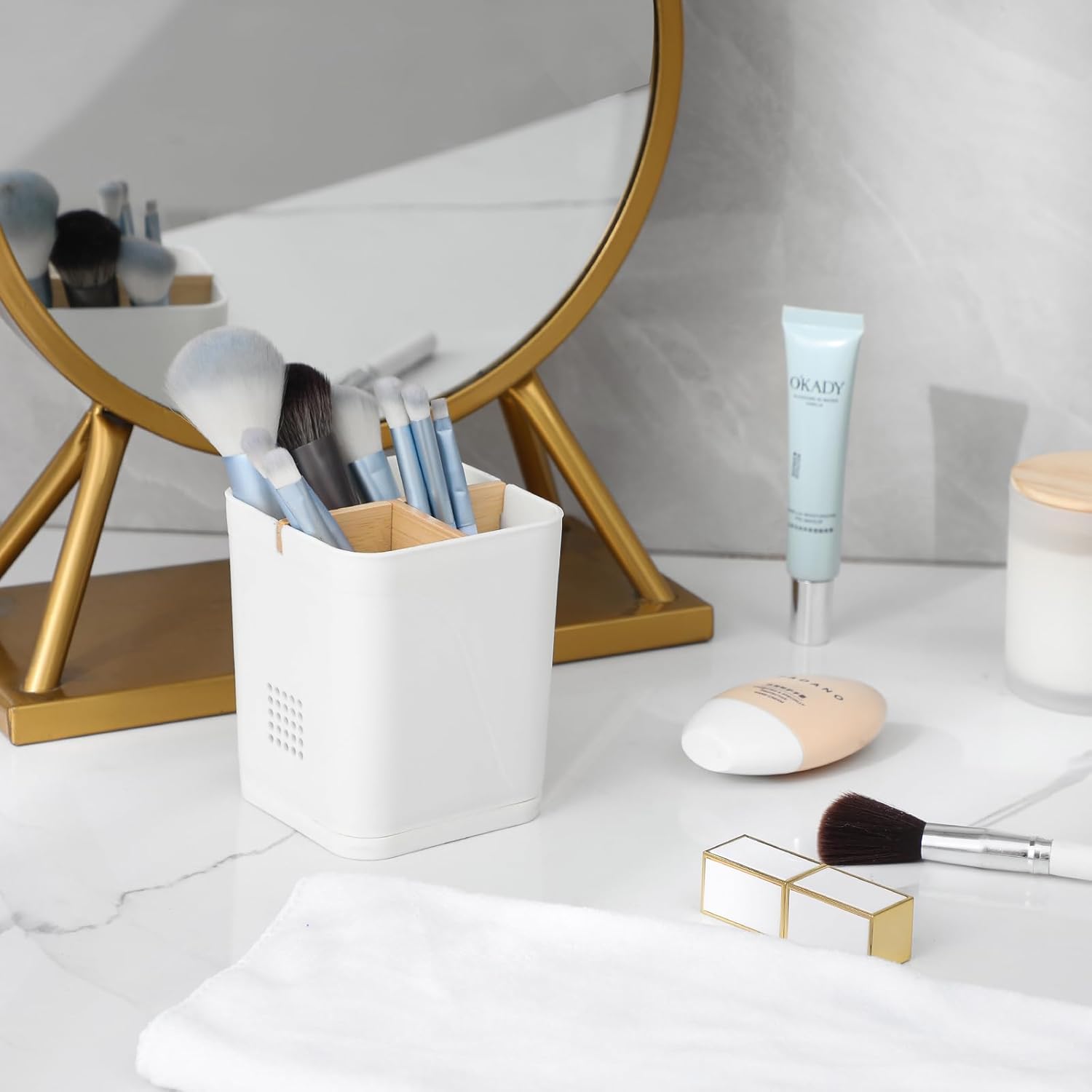 Heagoale 3 Slots Electric Toothbrush Holder with Bamboo Dividers