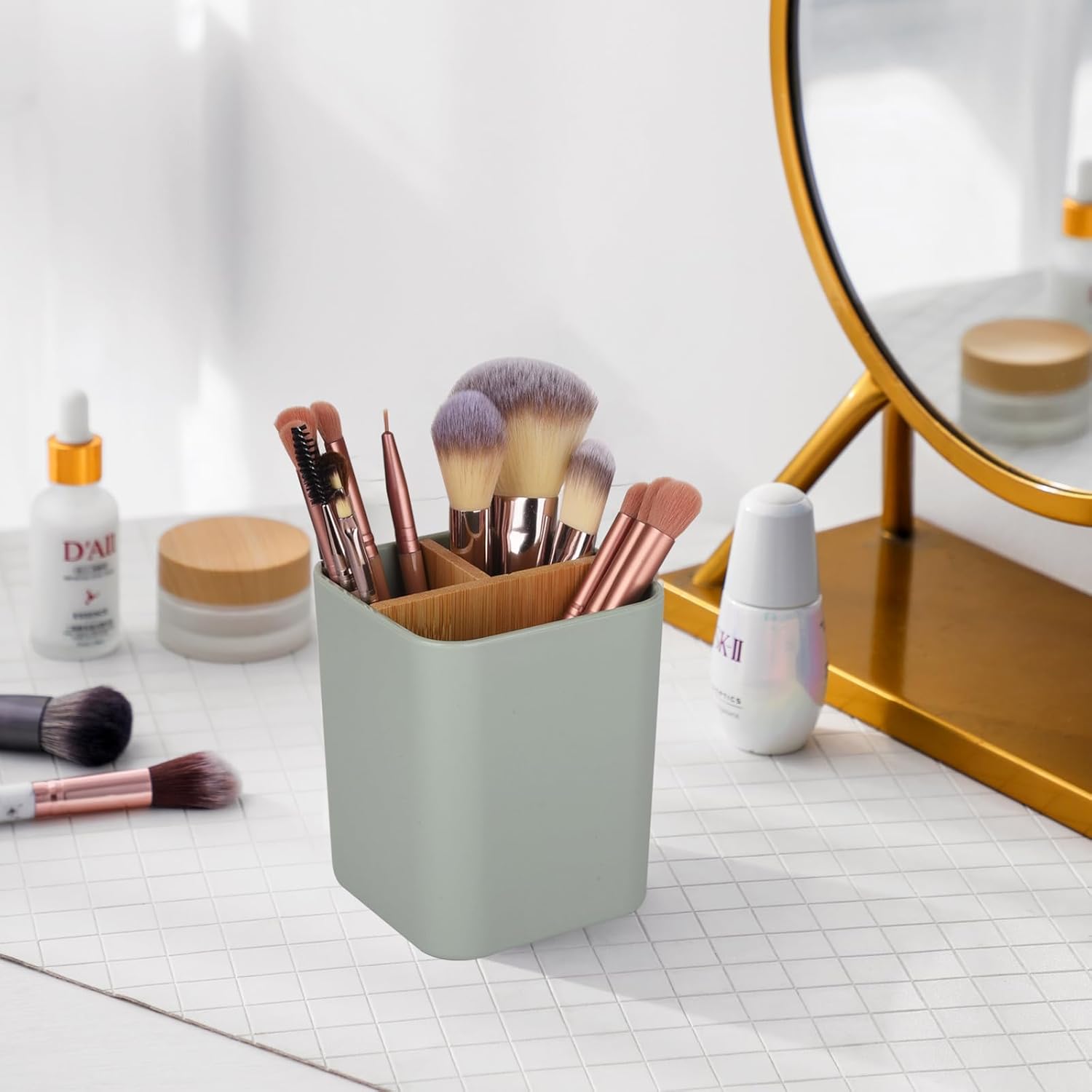 Bamboo Toothbrush Holder with 3 Slots - Green