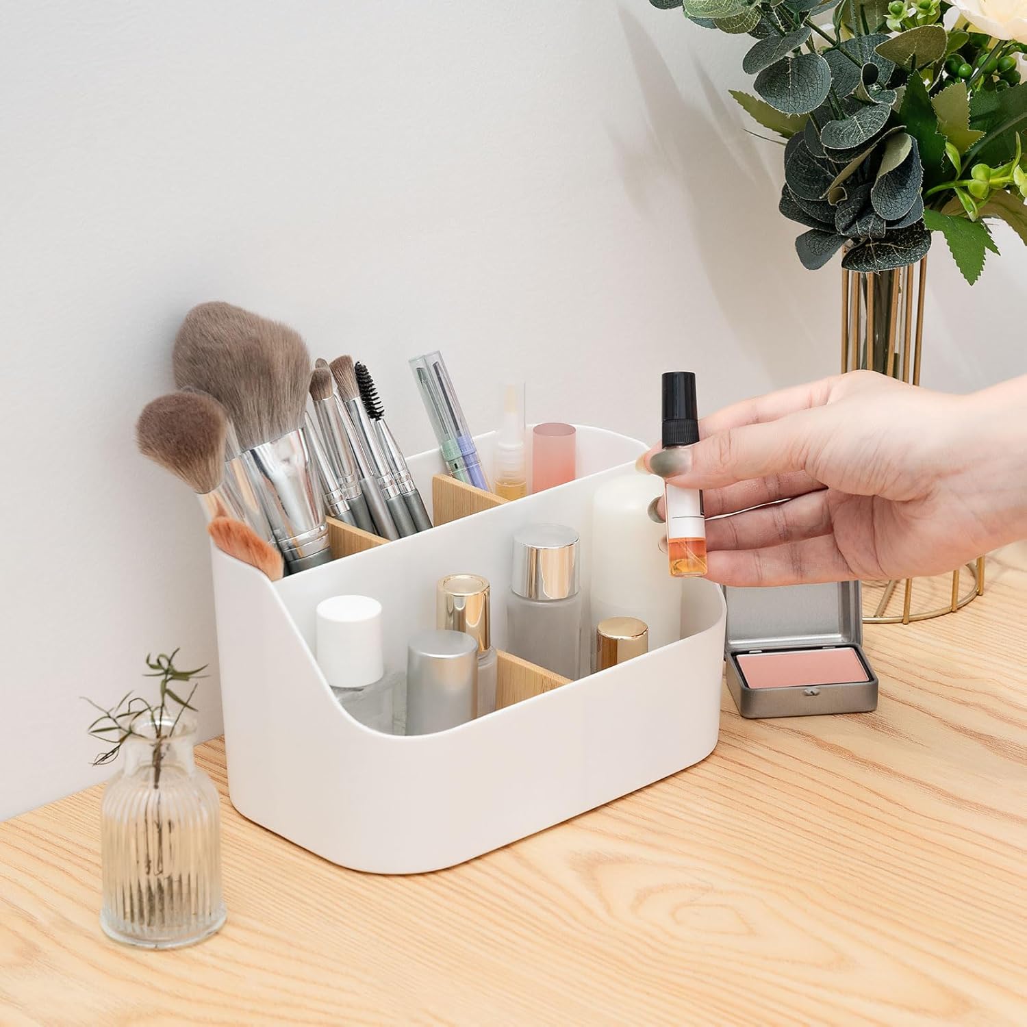 5 Slots Toothbrush Holder with Bamboo and ABS Modern Bathroom Organizer 1
